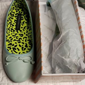 MODCLOTH new in box Seafoam flats